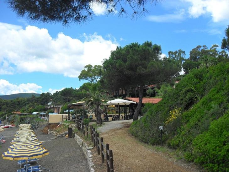 Апарт отель Casa Del Golfo Лакона Экстерьер фото